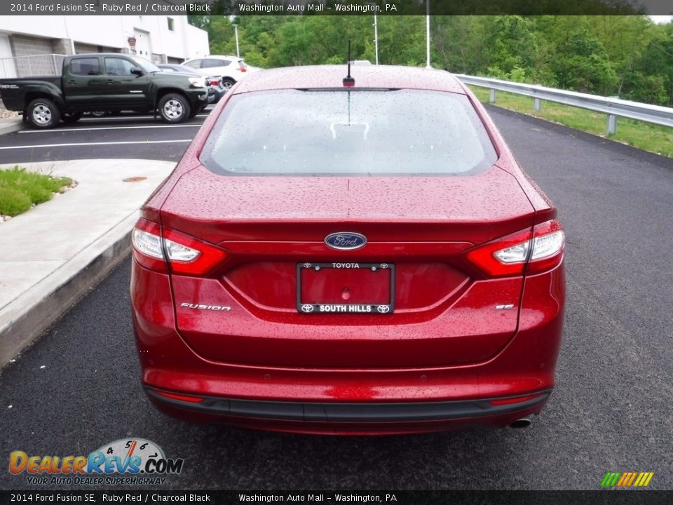 2014 Ford Fusion SE Ruby Red / Charcoal Black Photo #9