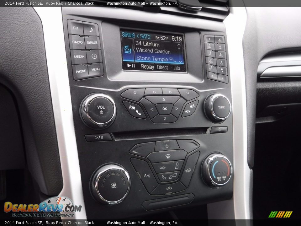 2014 Ford Fusion SE Ruby Red / Charcoal Black Photo #16