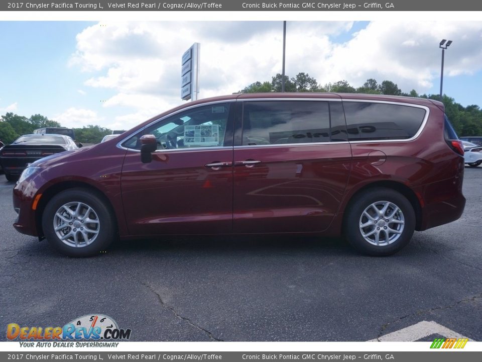 2017 Chrysler Pacifica Touring L Velvet Red Pearl / Cognac/Alloy/Toffee Photo #4