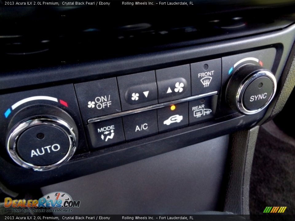 2013 Acura ILX 2.0L Premium Crystal Black Pearl / Ebony Photo #33