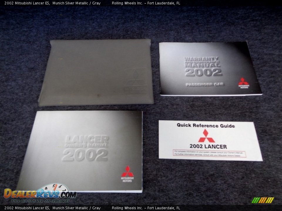 2002 Mitsubishi Lancer ES Munich Silver Metallic / Gray Photo #30