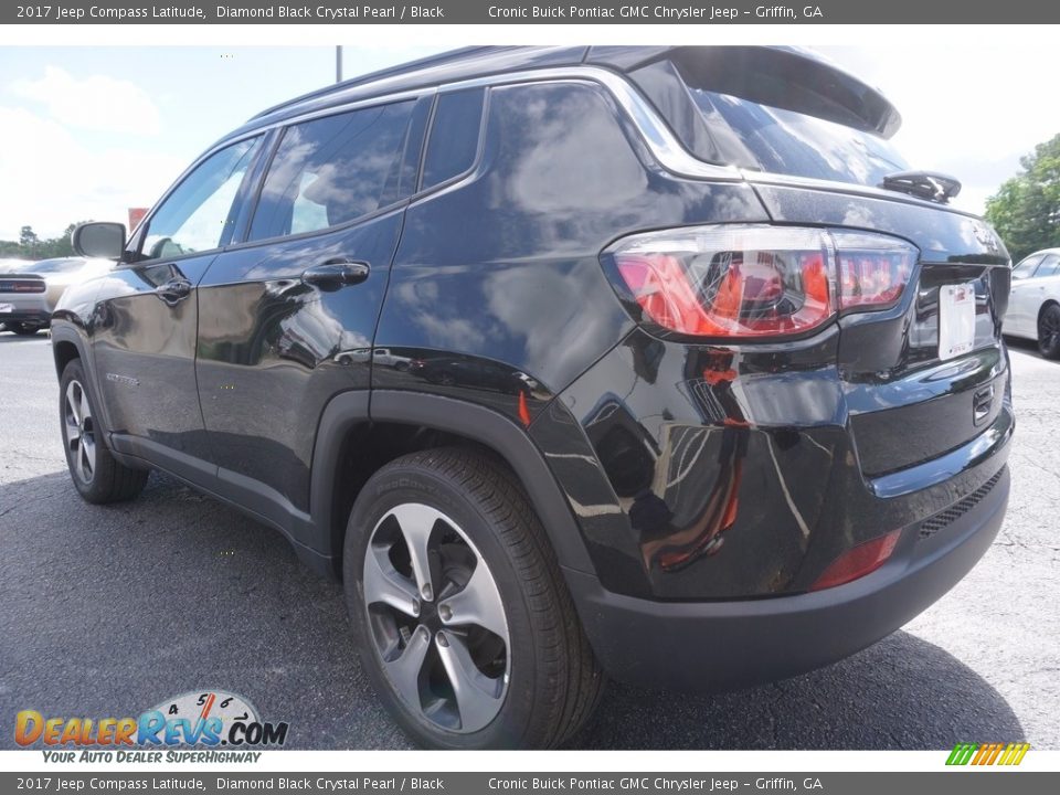 2017 Jeep Compass Latitude Diamond Black Crystal Pearl / Black Photo #5