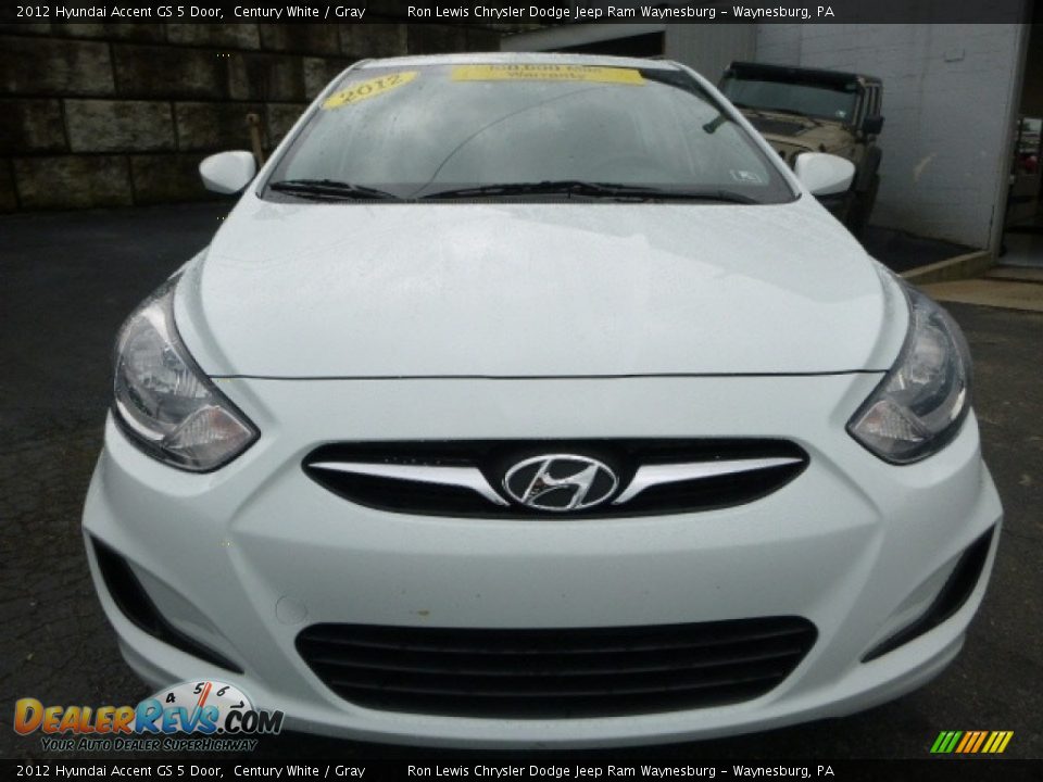 2012 Hyundai Accent GS 5 Door Century White / Gray Photo #7