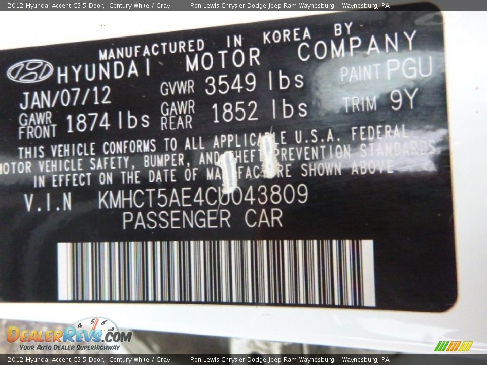 2012 Hyundai Accent GS 5 Door Century White / Gray Photo #16