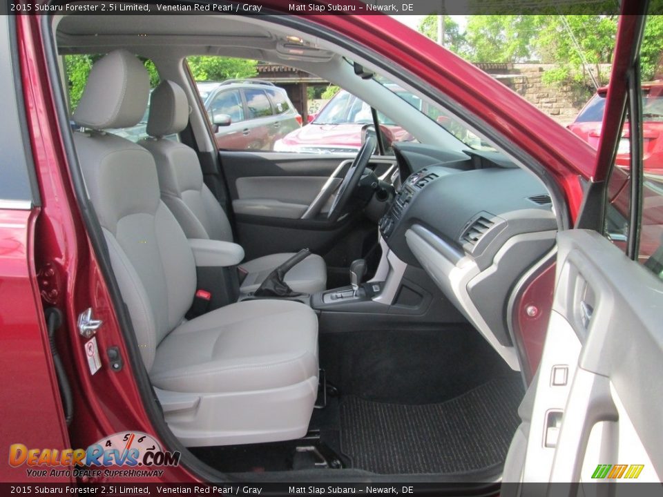 2015 Subaru Forester 2.5i Limited Venetian Red Pearl / Gray Photo #18