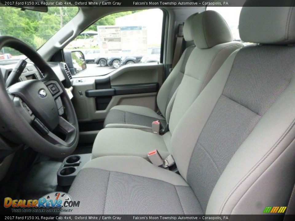 Front Seat of 2017 Ford F150 XL Regular Cab 4x4 Photo #10