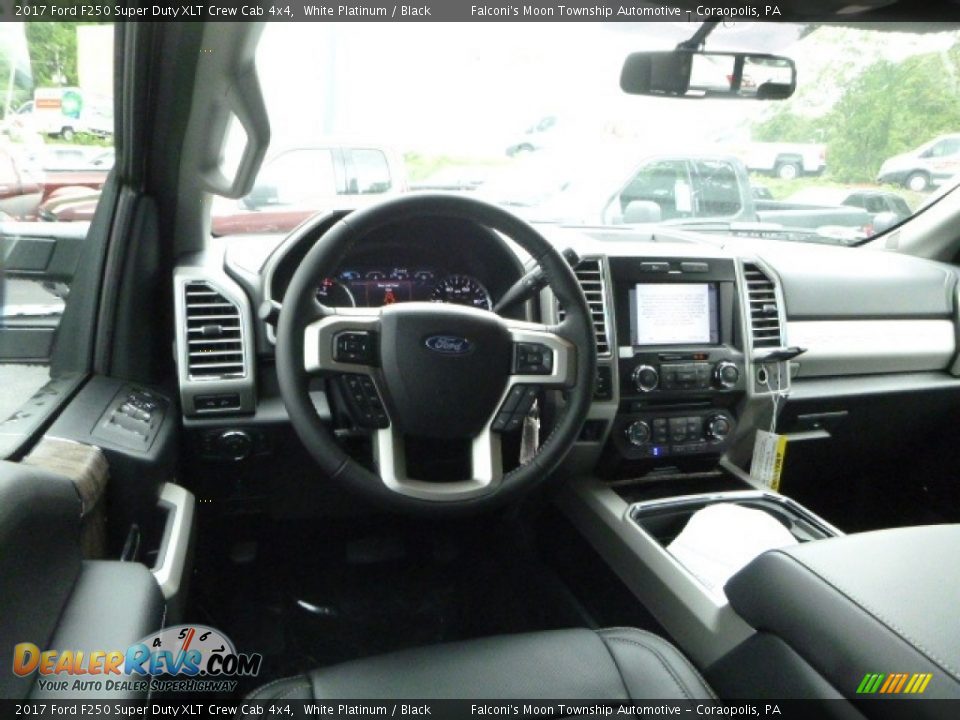 2017 Ford F250 Super Duty XLT Crew Cab 4x4 White Platinum / Black Photo #9