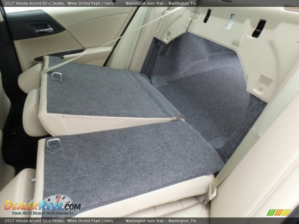 2017 Honda Accord EX-L Sedan White Orchid Pearl / Ivory Photo #13