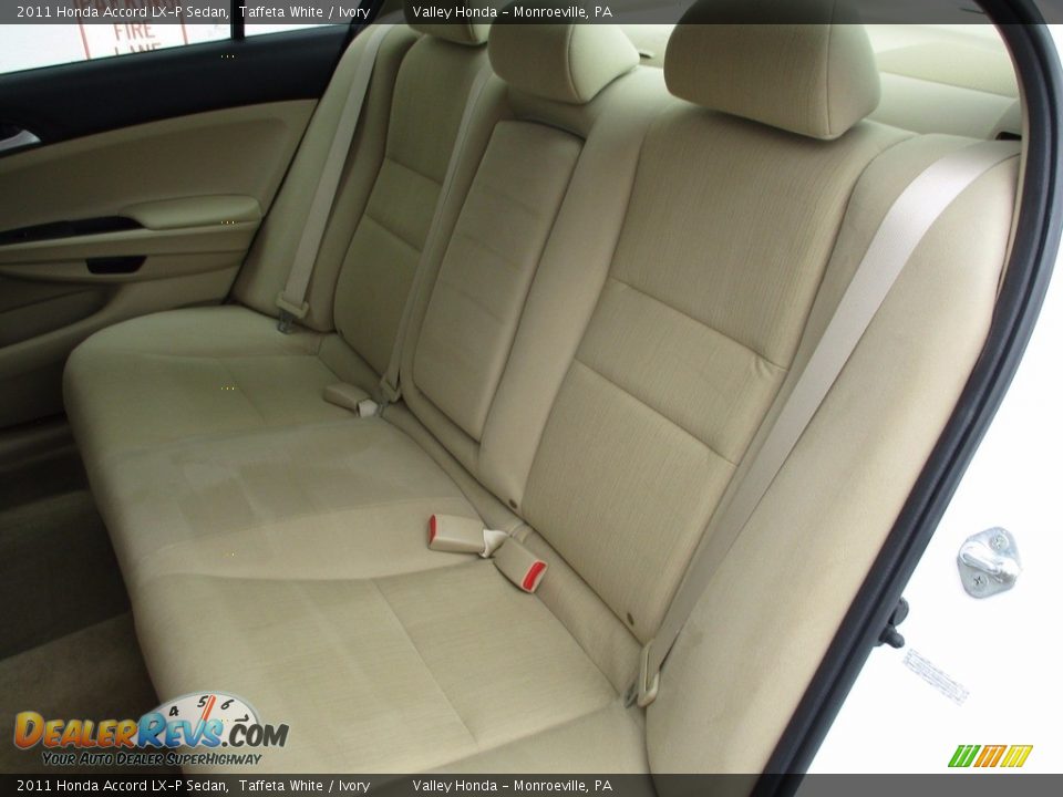 2011 Honda Accord LX-P Sedan Taffeta White / Ivory Photo #12