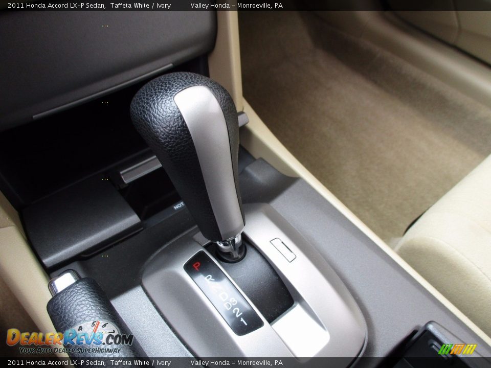 2011 Honda Accord LX-P Sedan Taffeta White / Ivory Photo #14