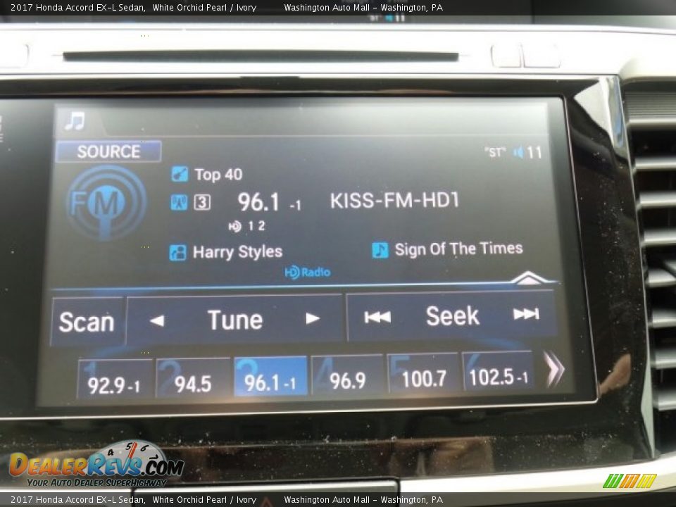 2017 Honda Accord EX-L Sedan White Orchid Pearl / Ivory Photo #24