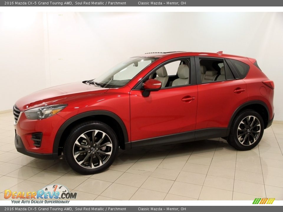 Front 3/4 View of 2016 Mazda CX-5 Grand Touring AWD Photo #3