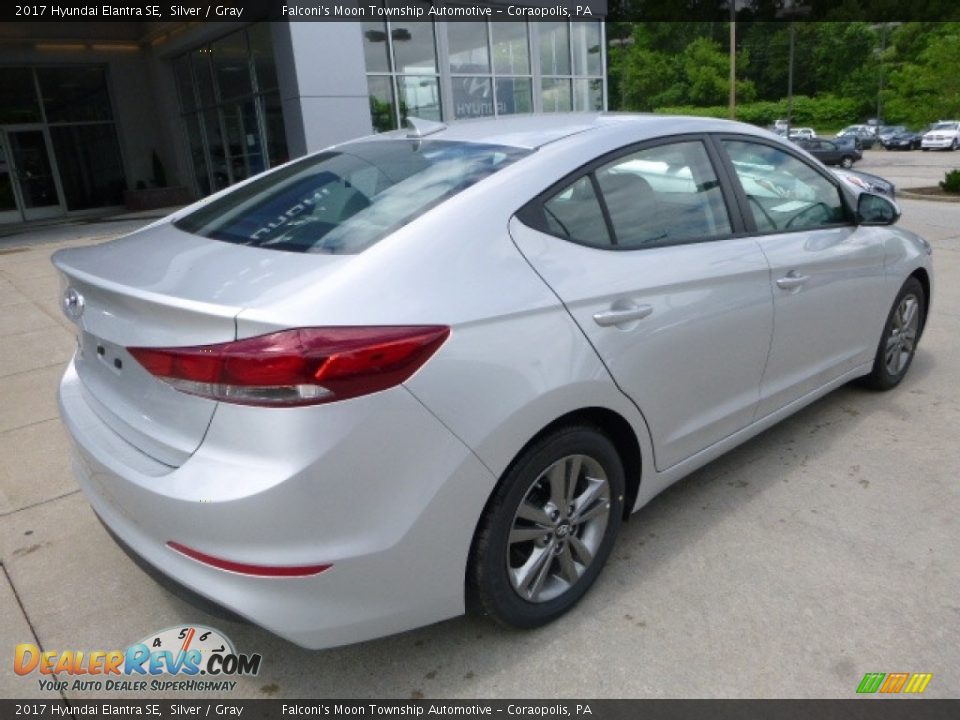 2017 Hyundai Elantra SE Silver / Gray Photo #2