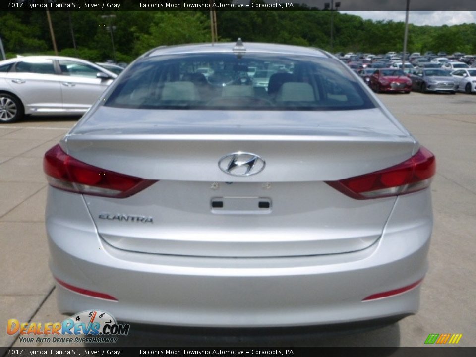 2017 Hyundai Elantra SE Silver / Gray Photo #6