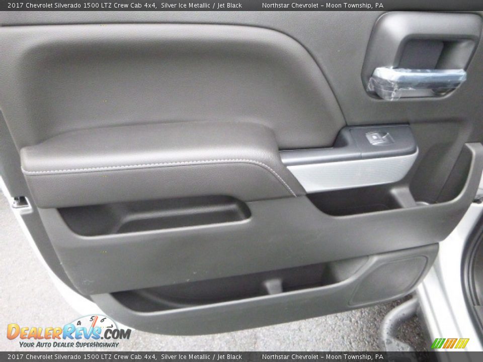 2017 Chevrolet Silverado 1500 LTZ Crew Cab 4x4 Silver Ice Metallic / Jet Black Photo #13