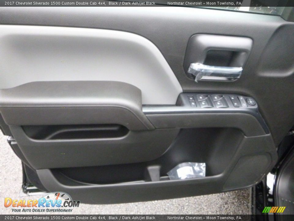 2017 Chevrolet Silverado 1500 Custom Double Cab 4x4 Black / Dark Ash/Jet Black Photo #16