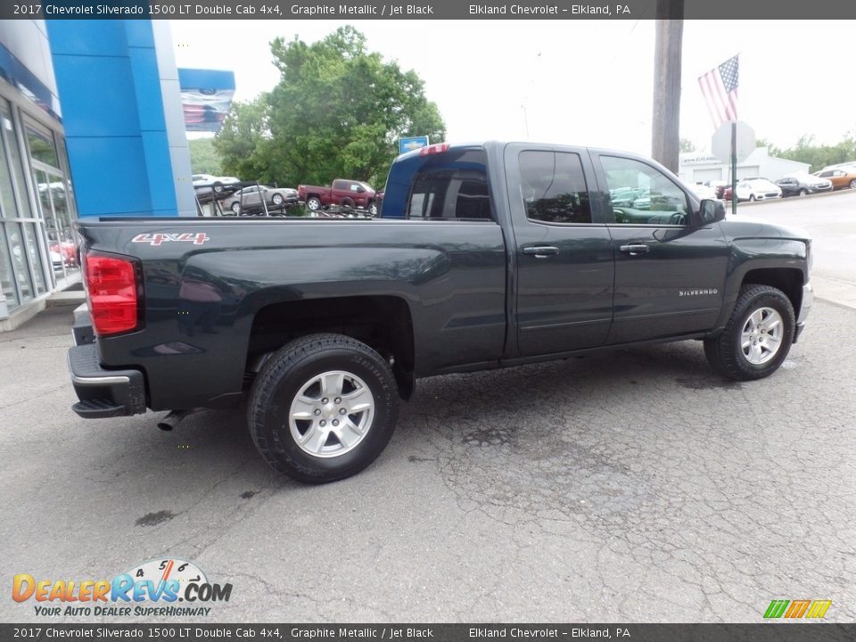 2017 Chevrolet Silverado 1500 LT Double Cab 4x4 Graphite Metallic / Jet Black Photo #7