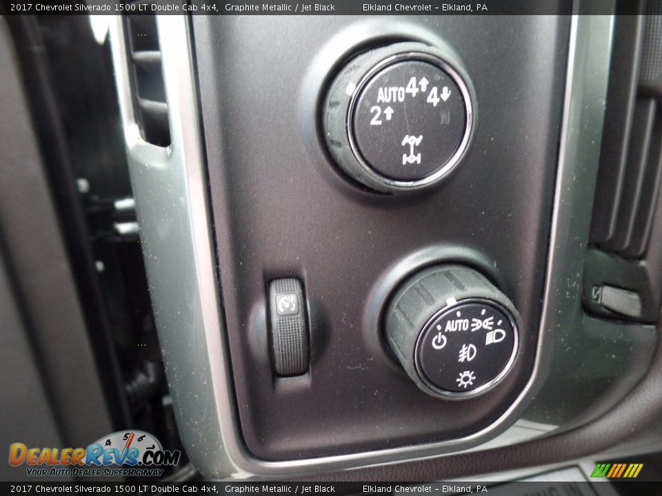 2017 Chevrolet Silverado 1500 LT Double Cab 4x4 Graphite Metallic / Jet Black Photo #22