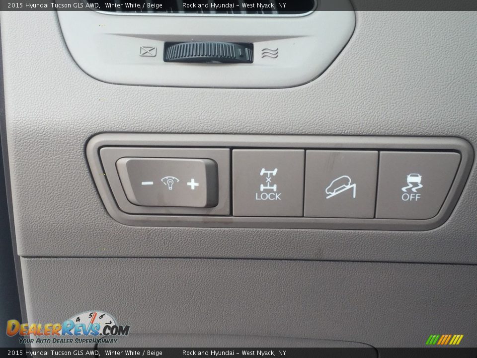 2015 Hyundai Tucson GLS AWD Winter White / Beige Photo #11