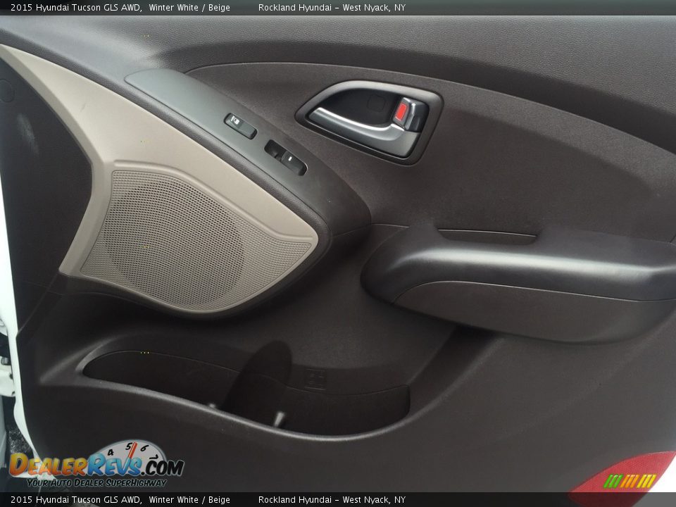 2015 Hyundai Tucson GLS AWD Winter White / Beige Photo #25