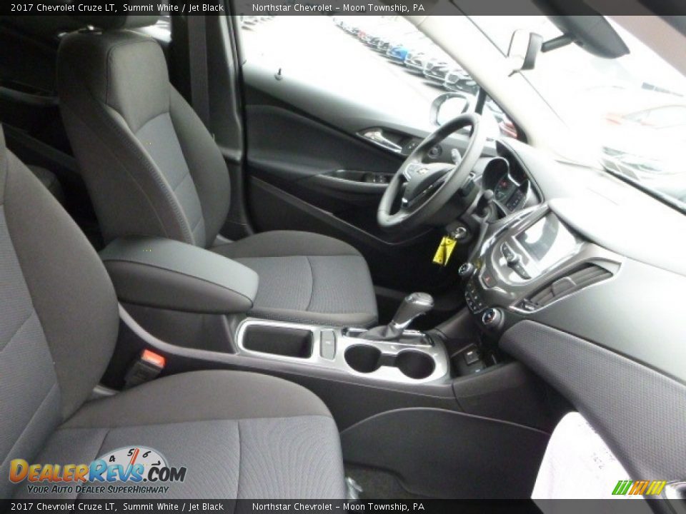 2017 Chevrolet Cruze LT Summit White / Jet Black Photo #10