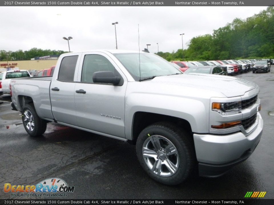 2017 Chevrolet Silverado 1500 Custom Double Cab 4x4 Silver Ice Metallic / Dark Ash/Jet Black Photo #7