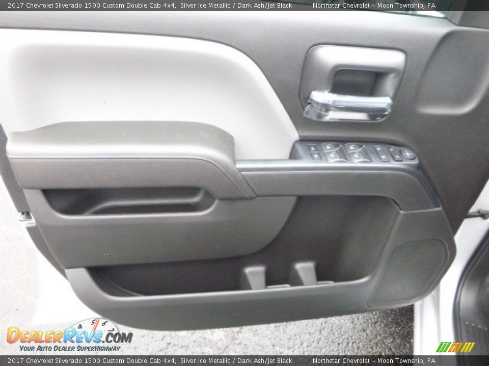2017 Chevrolet Silverado 1500 Custom Double Cab 4x4 Silver Ice Metallic / Dark Ash/Jet Black Photo #15