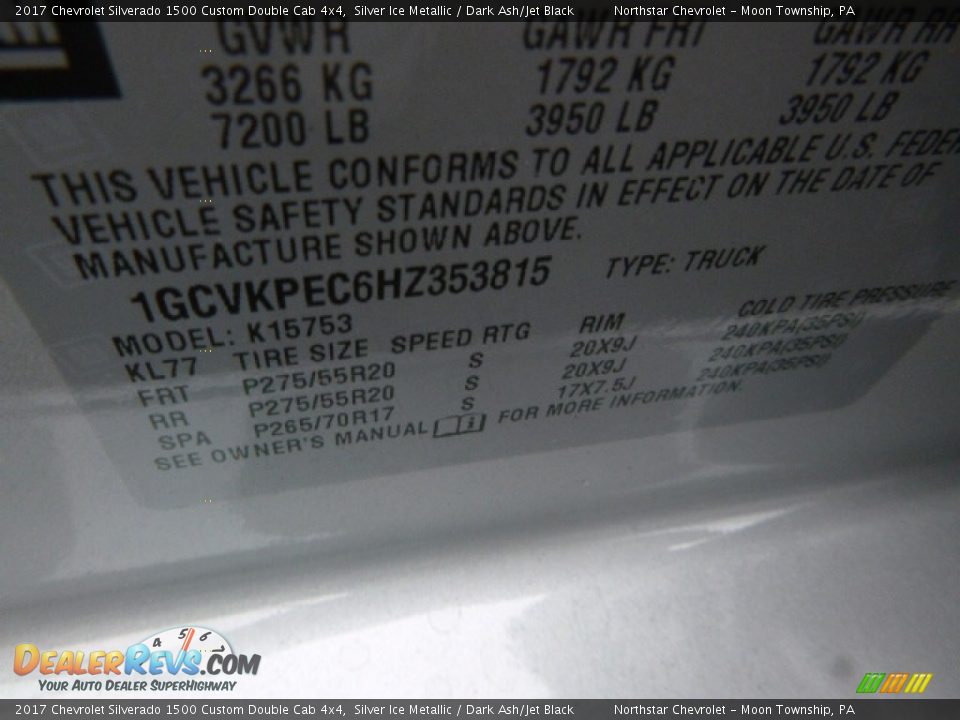 2017 Chevrolet Silverado 1500 Custom Double Cab 4x4 Silver Ice Metallic / Dark Ash/Jet Black Photo #17