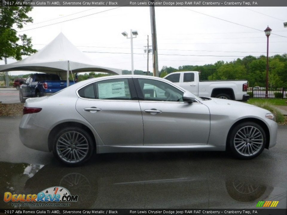 2017 Alfa Romeo Giulia Ti AWD Silverstone Gray Metallic / Black Photo #7