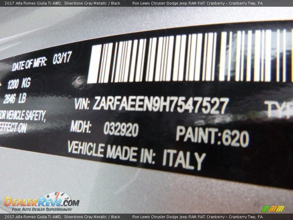 2017 Alfa Romeo Giulia Ti AWD Silverstone Gray Metallic / Black Photo #21