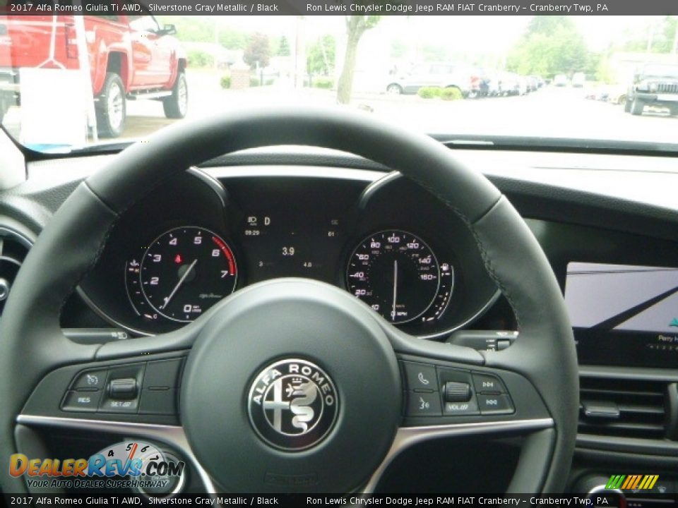 2017 Alfa Romeo Giulia Ti AWD Silverstone Gray Metallic / Black Photo #29