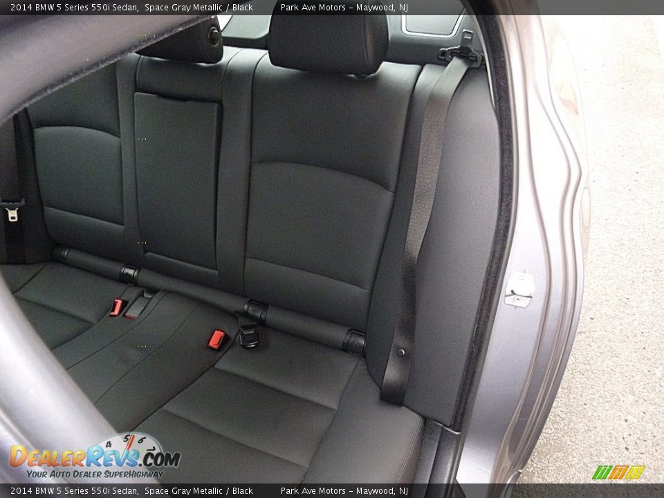 2014 BMW 5 Series 550i Sedan Space Gray Metallic / Black Photo #16