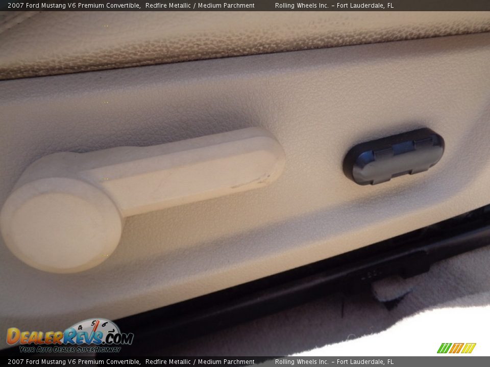 2007 Ford Mustang V6 Premium Convertible Redfire Metallic / Medium Parchment Photo #25