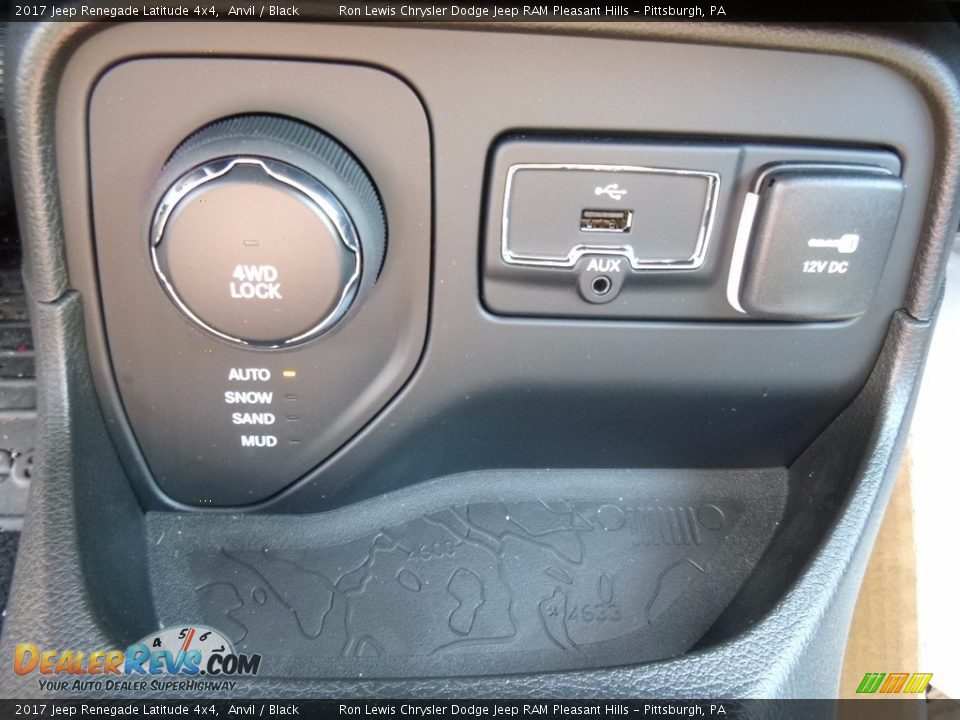 2017 Jeep Renegade Latitude 4x4 Anvil / Black Photo #17