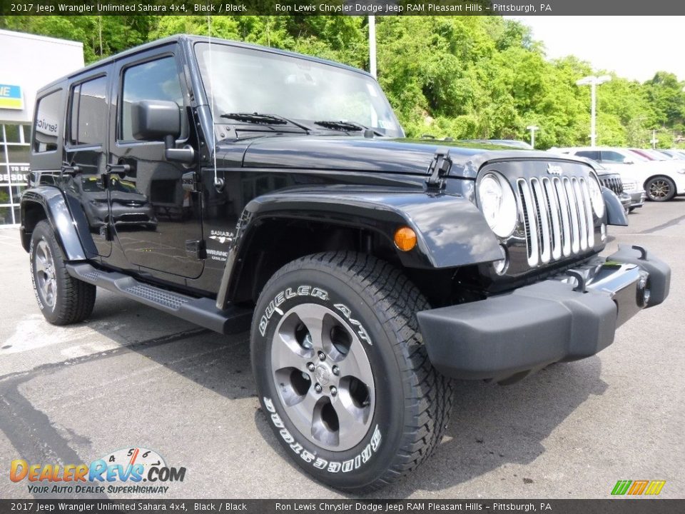 2017 Jeep Wrangler Unlimited Sahara 4x4 Black / Black Photo #8