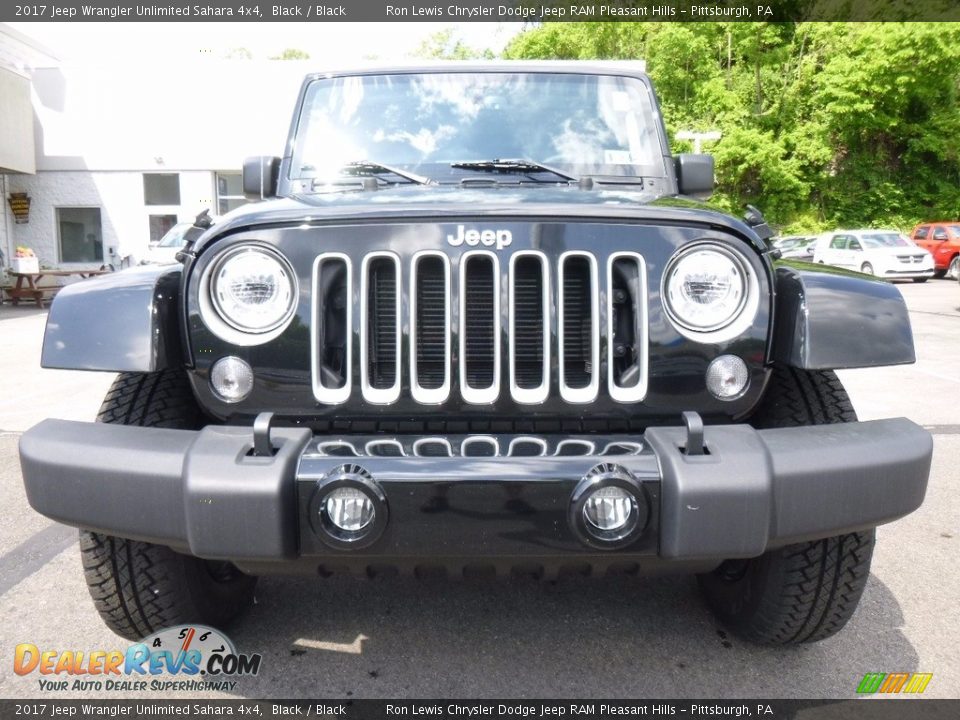 2017 Jeep Wrangler Unlimited Sahara 4x4 Black / Black Photo #9