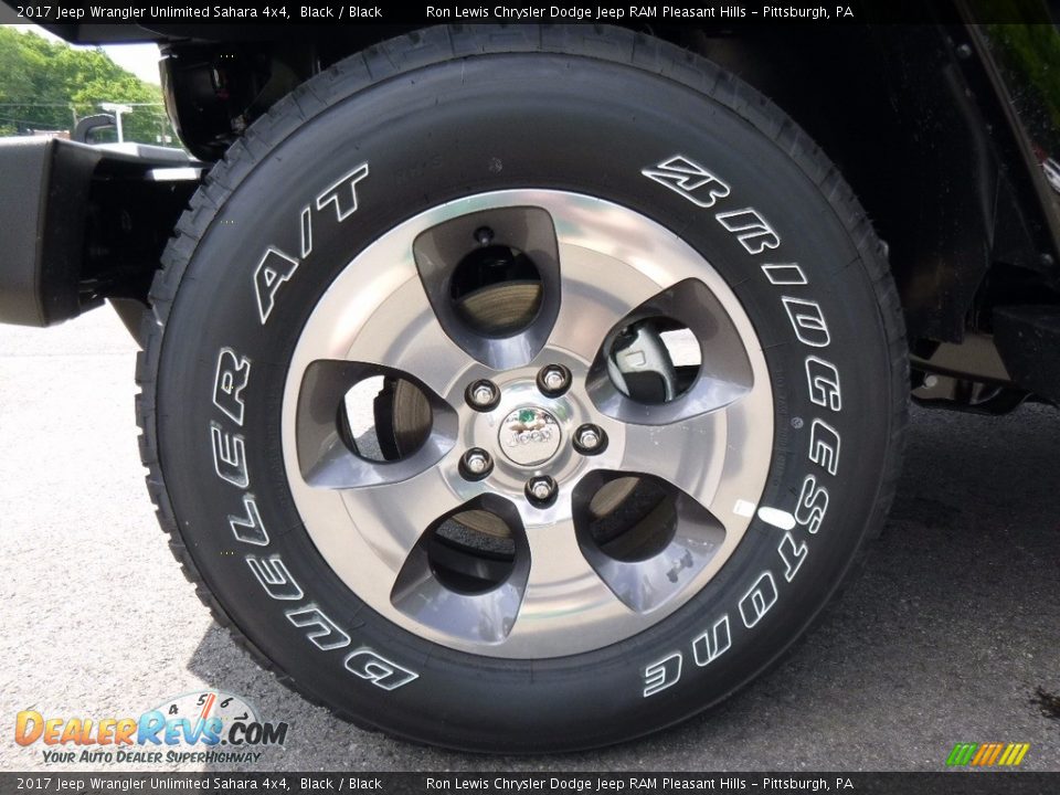 2017 Jeep Wrangler Unlimited Sahara 4x4 Black / Black Photo #10