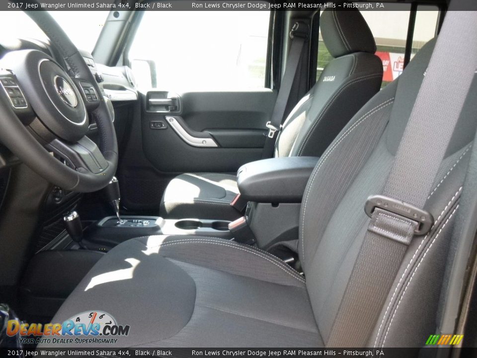 2017 Jeep Wrangler Unlimited Sahara 4x4 Black / Black Photo #11