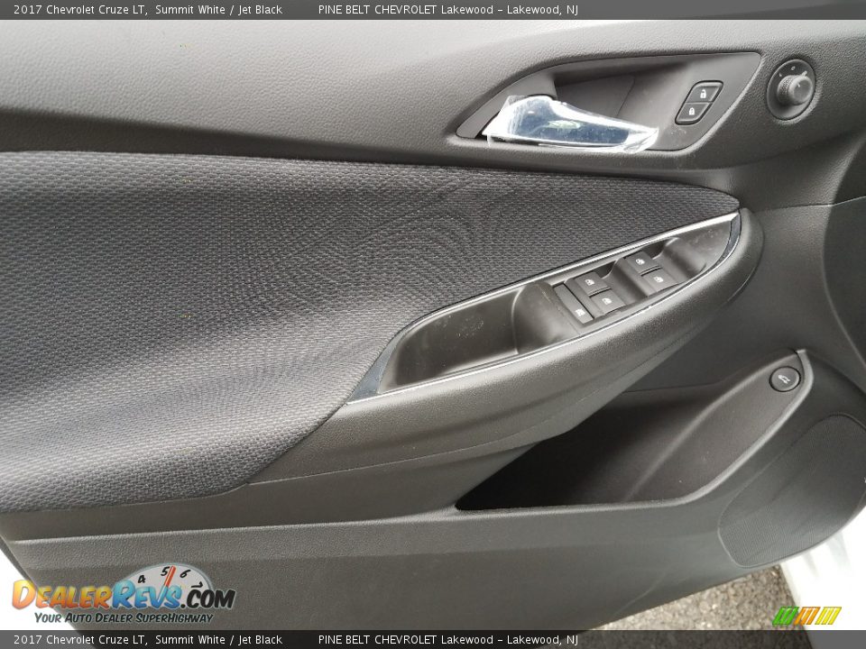 2017 Chevrolet Cruze LT Summit White / Jet Black Photo #8