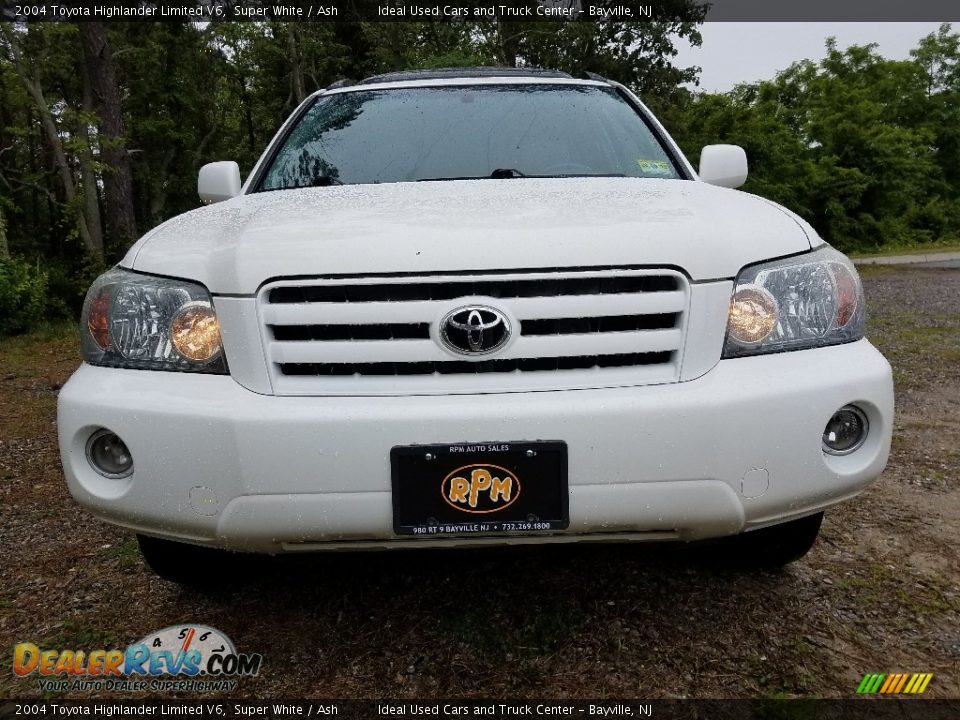 2004 Toyota Highlander Limited V6 Super White / Ash Photo #2
