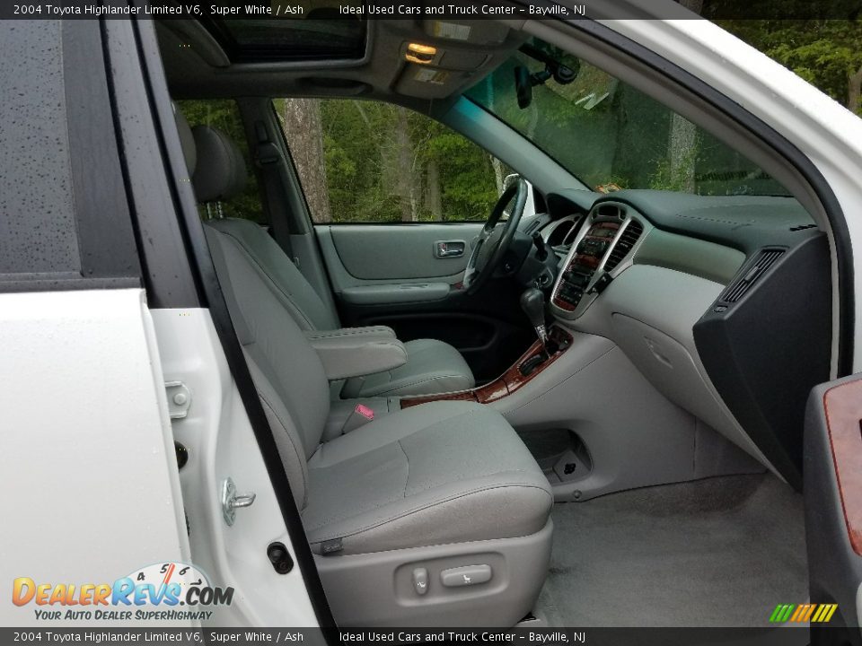 2004 Toyota Highlander Limited V6 Super White / Ash Photo #9