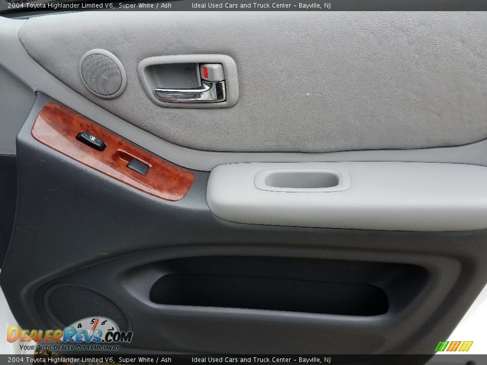 2004 Toyota Highlander Limited V6 Super White / Ash Photo #10