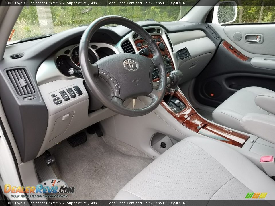 2004 Toyota Highlander Limited V6 Super White / Ash Photo #19