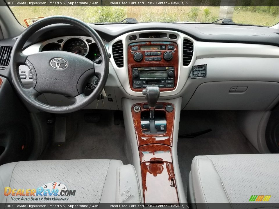 2004 Toyota Highlander Limited V6 Super White / Ash Photo #22