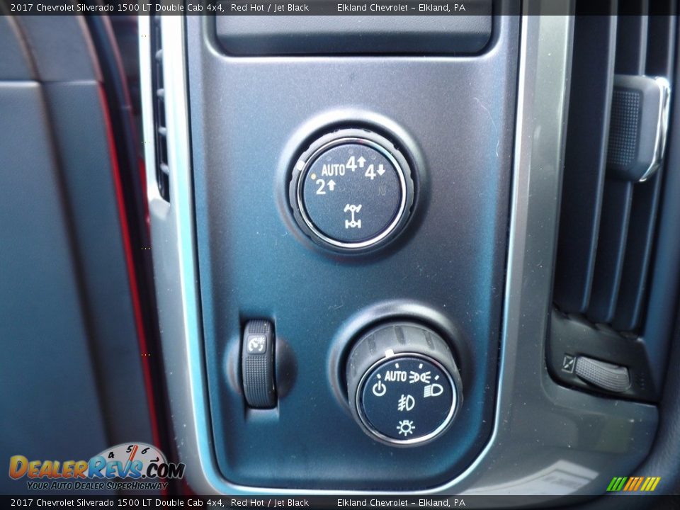 2017 Chevrolet Silverado 1500 LT Double Cab 4x4 Red Hot / Jet Black Photo #24