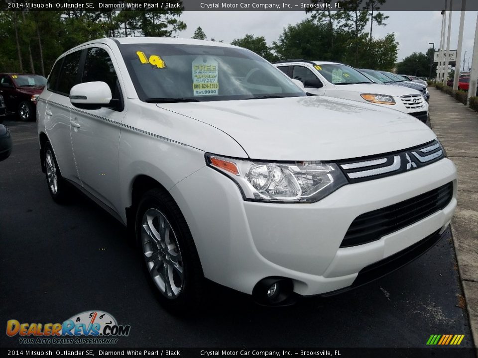 2014 Mitsubishi Outlander SE Diamond White Pearl / Black Photo #6