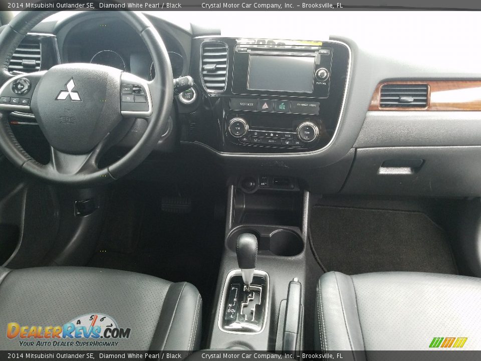 2014 Mitsubishi Outlander SE Diamond White Pearl / Black Photo #13