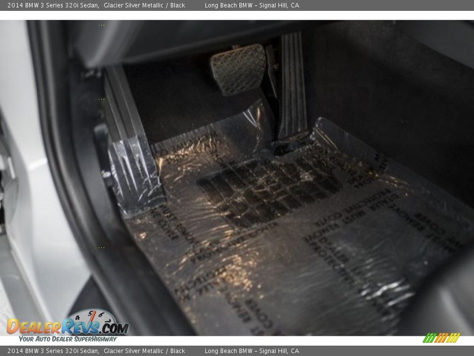 2014 BMW 3 Series 320i Sedan Glacier Silver Metallic / Black Photo #17