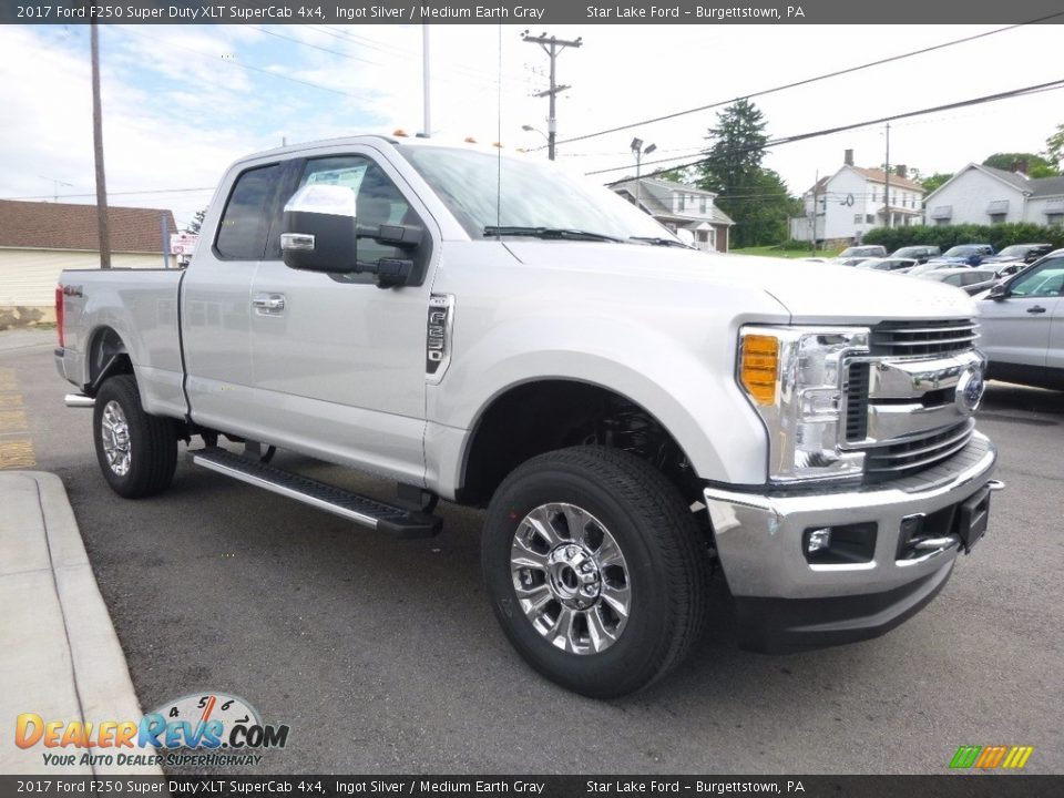 2017 Ford F250 Super Duty XLT SuperCab 4x4 Ingot Silver / Medium Earth Gray Photo #3