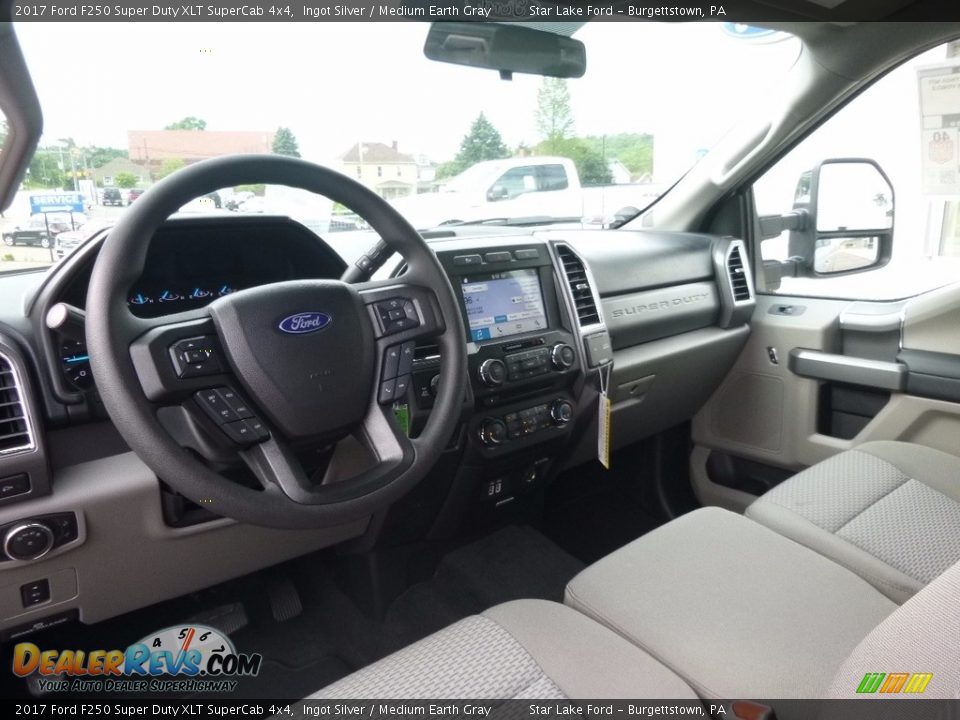 2017 Ford F250 Super Duty XLT SuperCab 4x4 Ingot Silver / Medium Earth Gray Photo #11